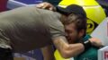 Cobolli si infortuna nel derby e scoppia a piangere, Atp Finals a rischio. Berrettini lo abbraccia