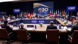 G20, Rubio accoglie i ministri degli Esteri ad Atlanta: “Momento cruciale”. Diplomatici europei rifiutano foto con Lavrov, scatto annullato