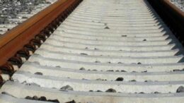 Maltempo, circolazione ferroviaria sospesa su linea Napoli-Salerno via Cava de’ Tirreni per frana