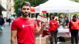 Minori: Marco Rossetti di ‘Doc’ in piazza con Save the Children, per il weekend dei BisBuoni﻿