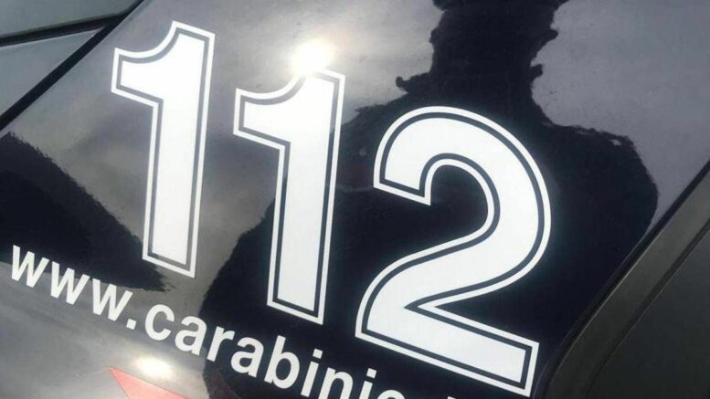 Napoli, strattona bimbo di 5 anni e tenta di portarlo via: denunciato 45enne