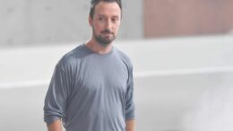 Saint Laurent, finisce l’era Vaccarello: dieci anni che hanno cambiato la maison