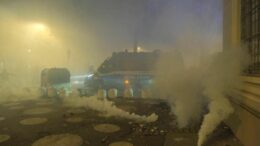 Scontri a corteo per sgombero Askatasuna, chieste 19 misure cautelari: tra i reati contestati anche tentato omicidio