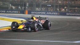 Verstappen domina il Gp di Singapore, Leclerc e Antonelli sul podio