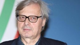 Vittorio Sgarbi ricoverato a Roma, la nota della sorella Elisabetta e di Sabrina Colle: “Notizie false su sua salute”