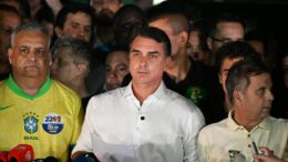 Brasile, Bolsonaro: “Mi vietano di lasciare il paese”. Trump: “Elezioni truccate”