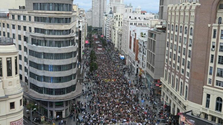 Spagna, avanti con la protesta: decine di migliaia in piazza per il diritto alla casa