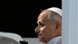 Papa Leone ha votato per posta alle elezioni di midterm. La Cnn: “Il Pontefice fa la storia”