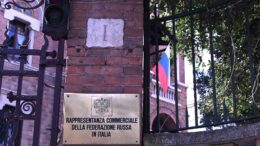 Russia, l’ambasciata: “Su Kaliningrad risponderemo con ogni mezzo. In Italia campagna stampa contro di noi”