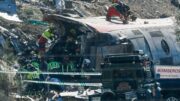 Spagna, scontro treni alta velocità: 68 morti. Tre italiane disperse, una è di Pistoia